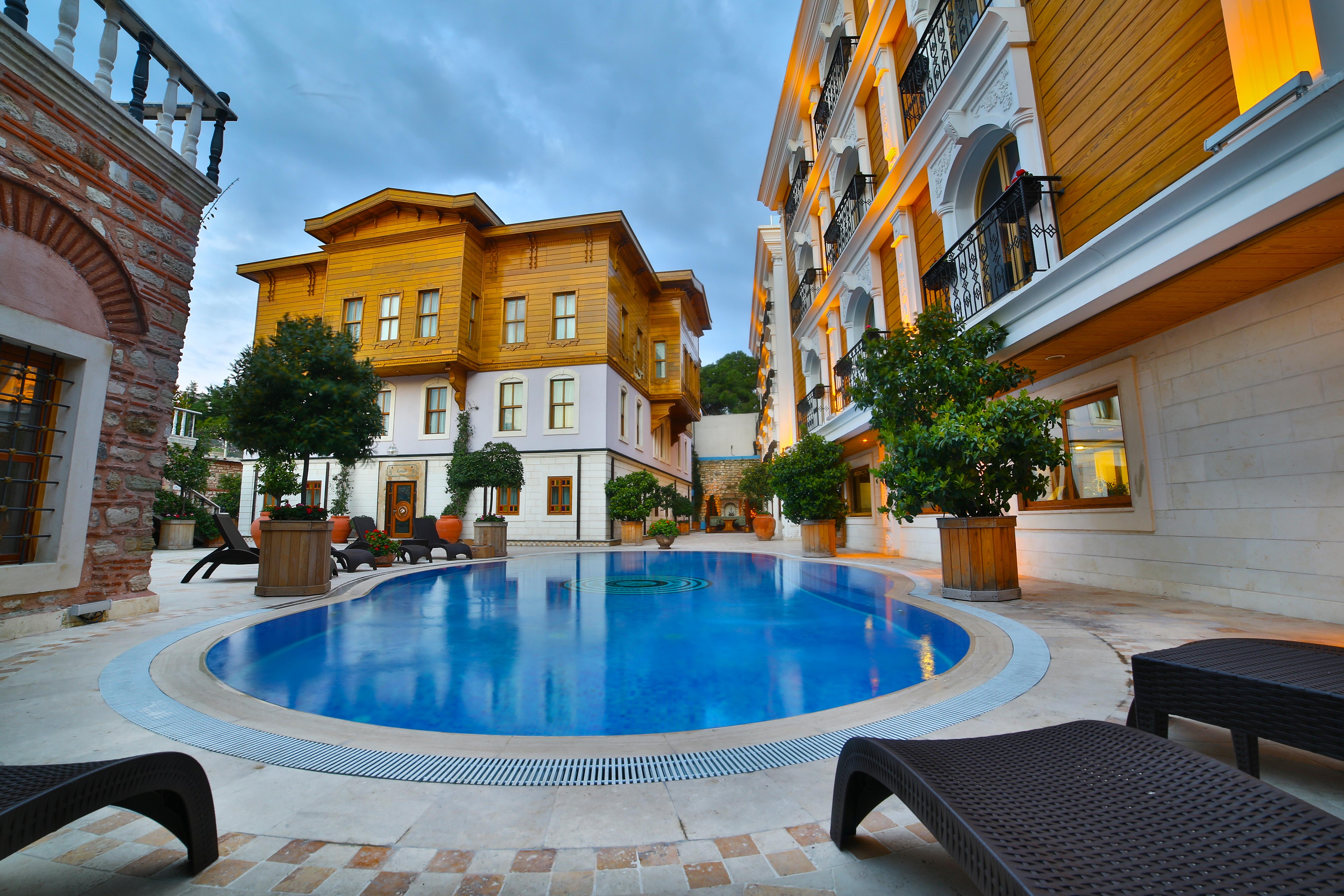 Seven Hills Palace & Spa Istanbul Exterior photo
