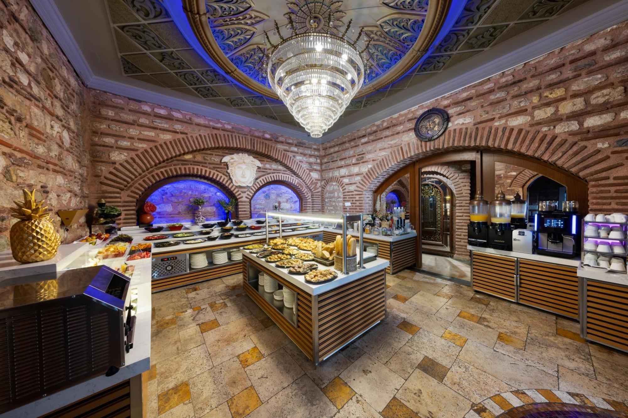 Seven Hills Palace & Spa Istanbul Exterior photo