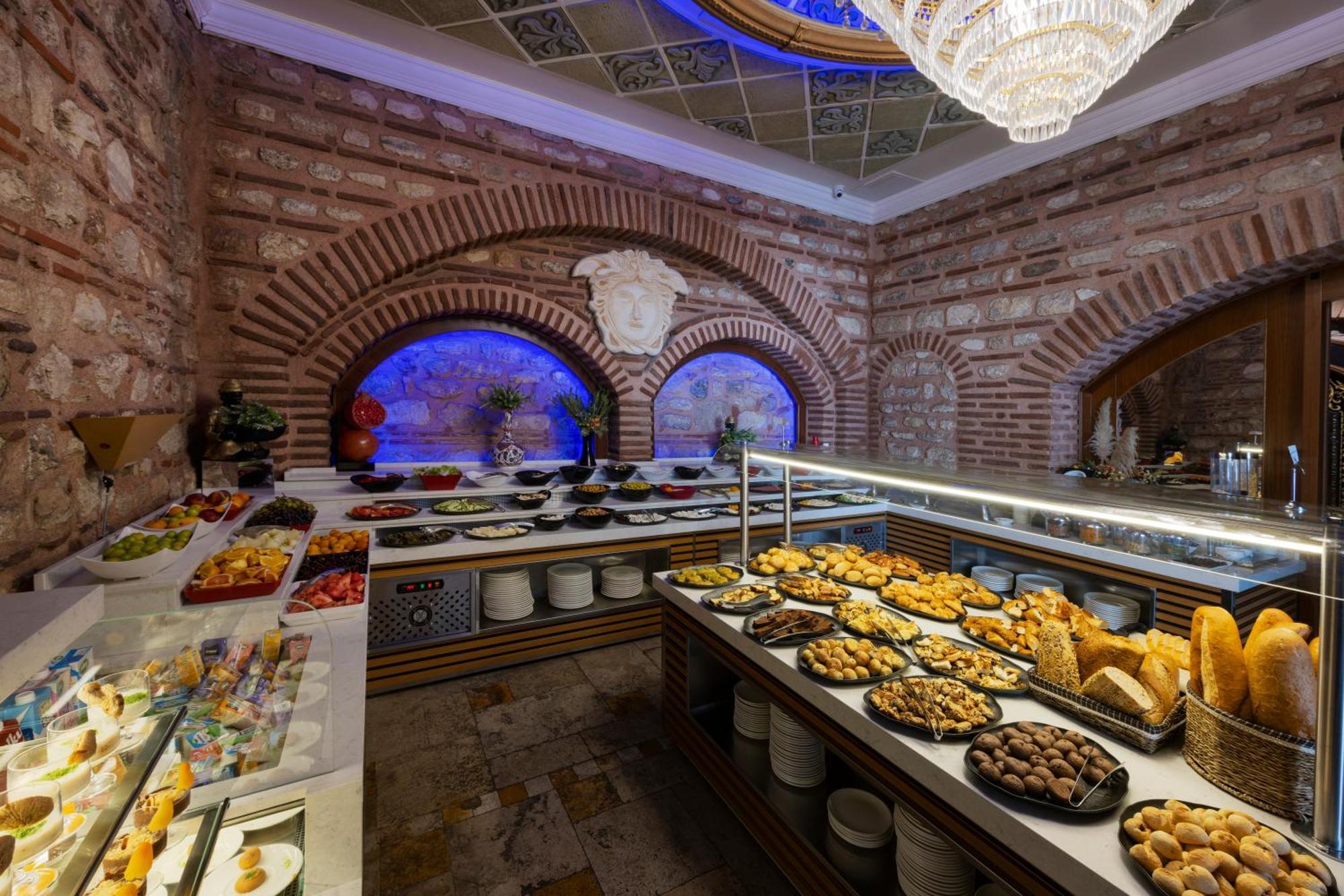 Seven Hills Palace & Spa Istanbul Exterior photo