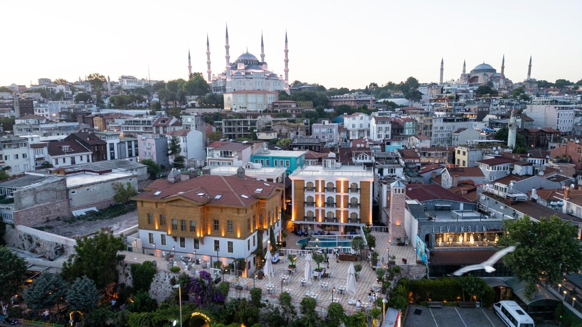 Seven Hills Palace & Spa Istanbul Exterior photo