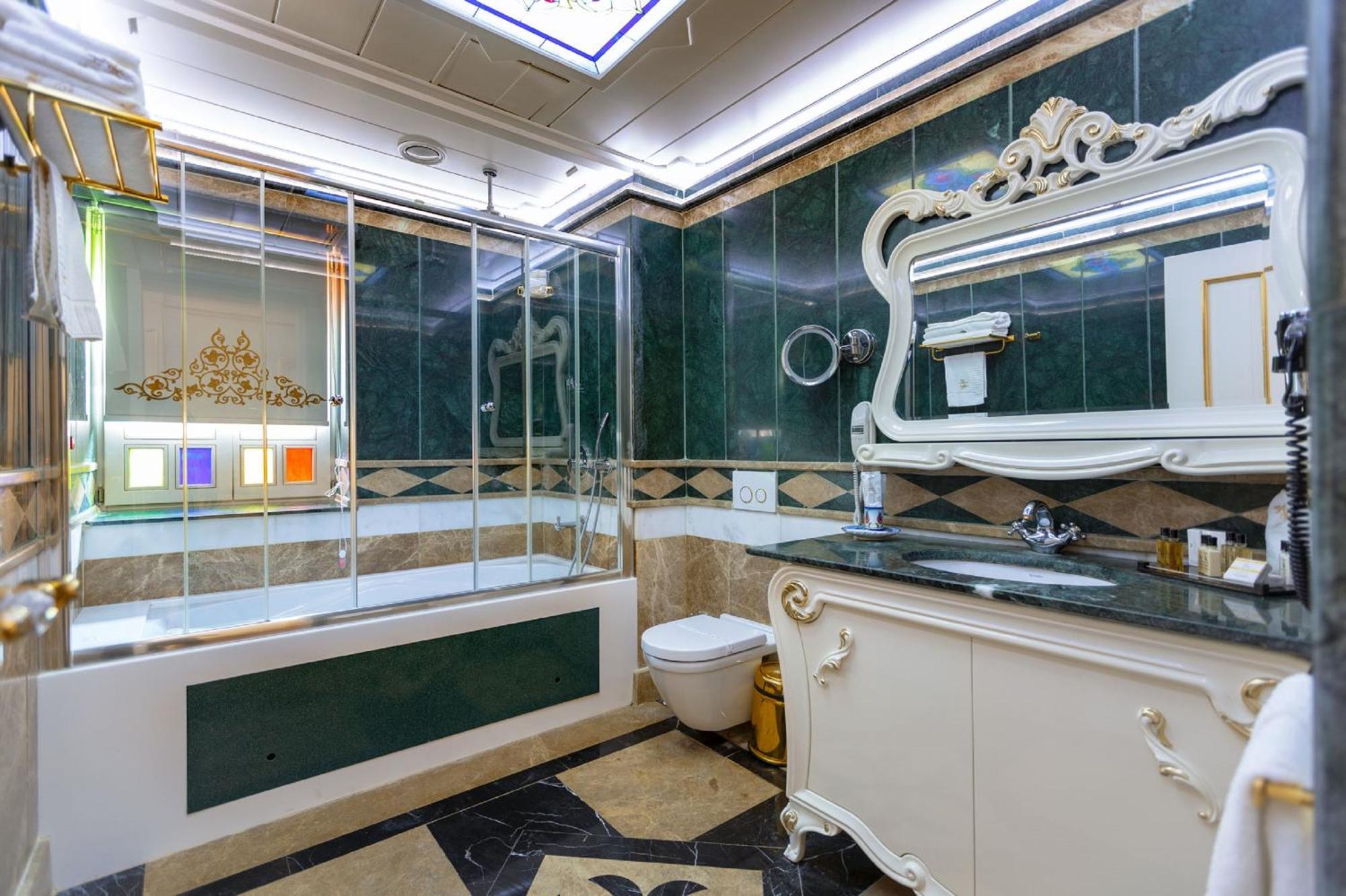 Seven Hills Palace & Spa Istanbul Room photo